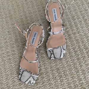 Steve Madden Snakeskin Toe Sandals